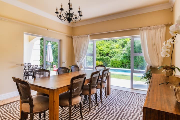 To Let 4 Bedroom Property for Rent in Hout Bay Western Cape
